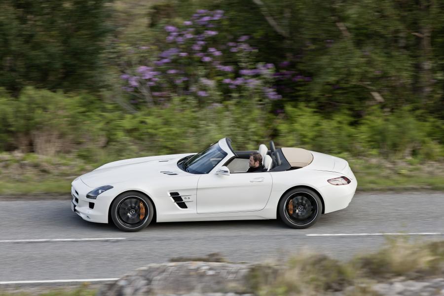  Mercedes-Benz SLS AMG Roadster 2011 года  (фото 112 из 183)